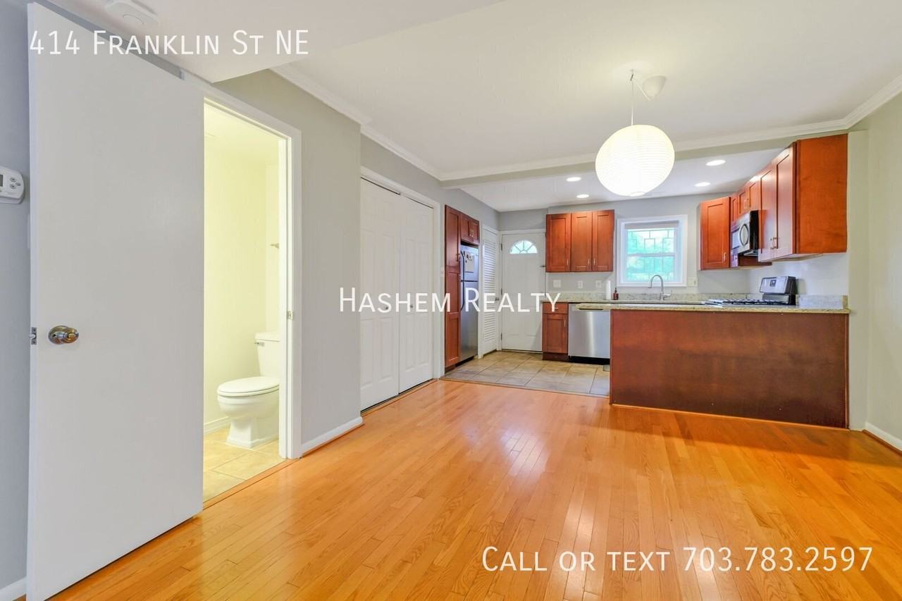 414 Franklin St Ne - Photo 6 of 18