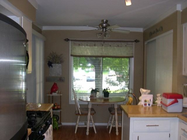 841 Cross Creek Ct - Photo 2 of 5