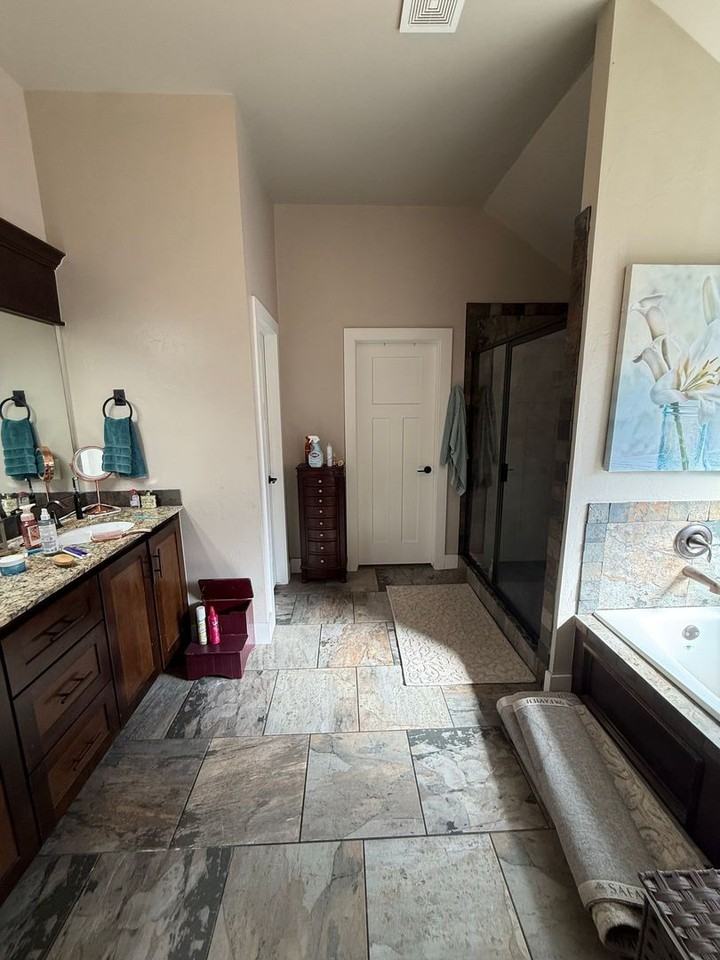 6525 Bentley Dr - Photo 6 of 15