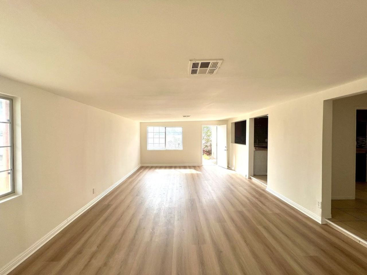 3165 Alameda Ct - Photo 2 of 28