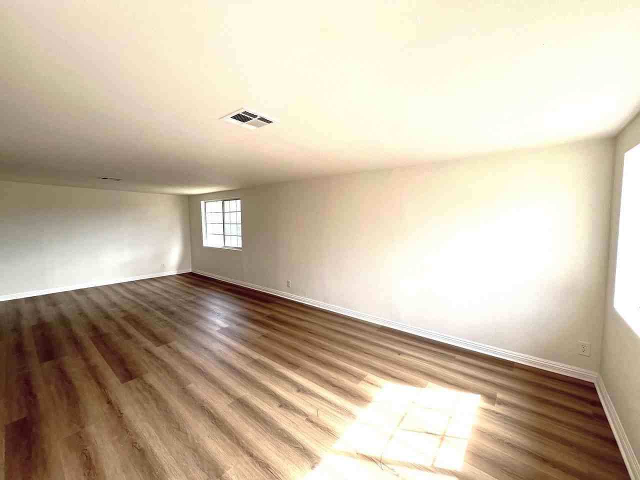 3165 Alameda Ct - Photo 5 of 28