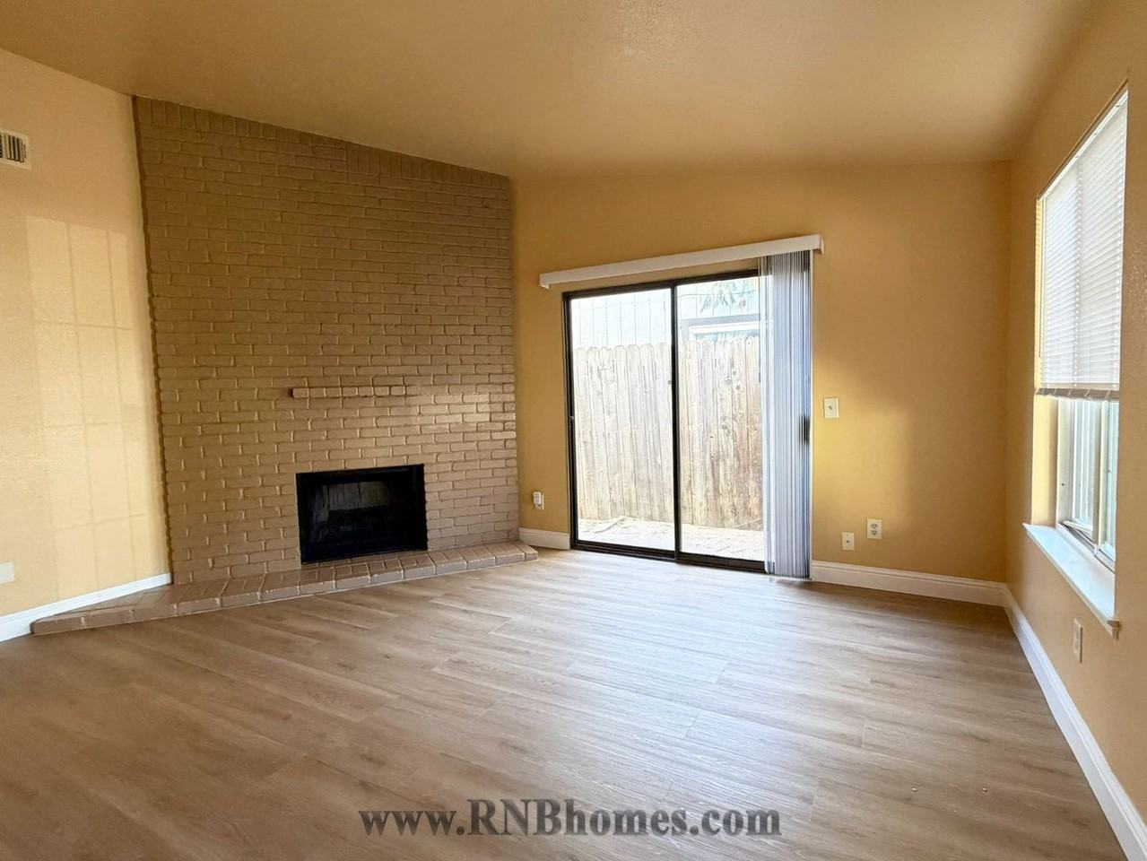 3932 Renick Way - Photo 4 of 16