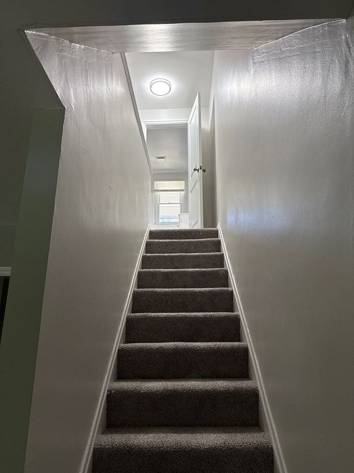 7543 Berkshire Rd - Photo 3 of 40