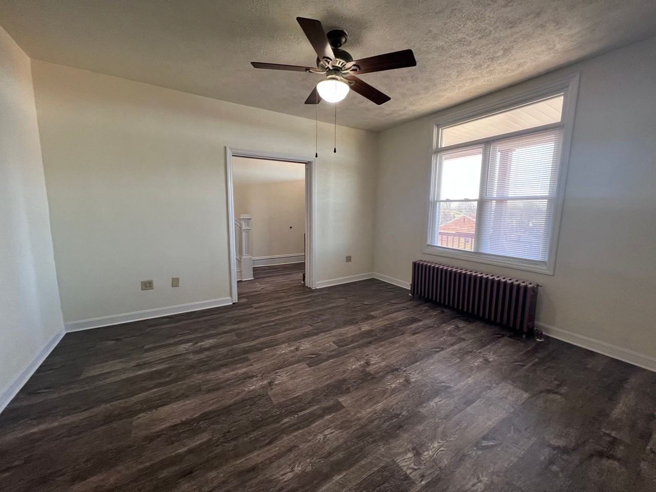 2037 Westmont Ave - Photo 5 of 36
