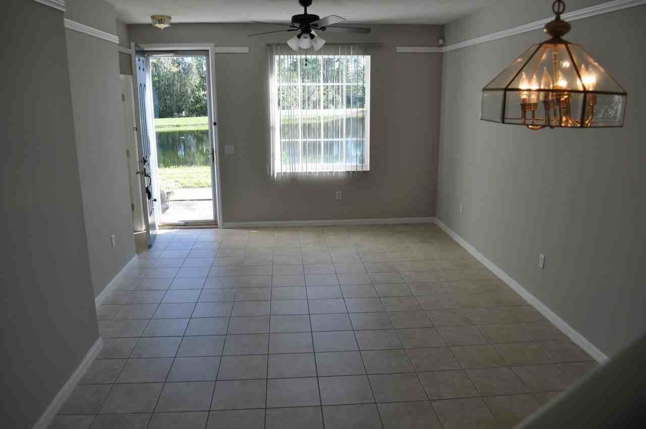 13161 Liberty Square Dr - Photo 2 of 19