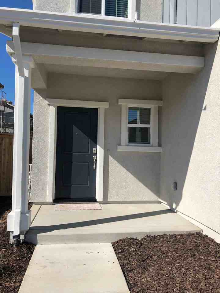 3040 Welton Cir - Photo 2 of 22