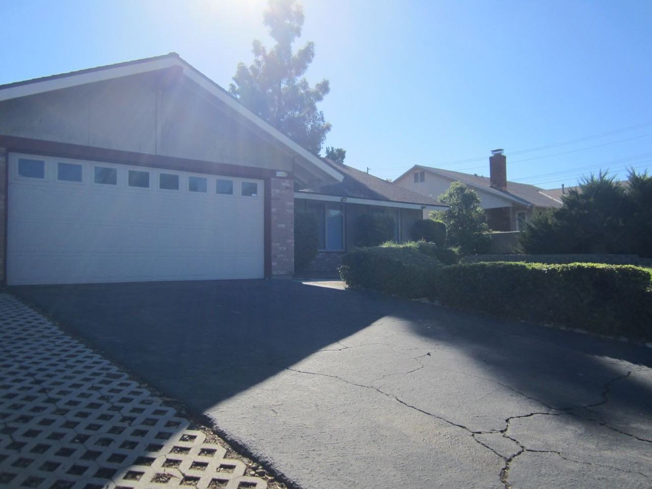 2149 S Buena Vista Ave - Photo 2 of 48