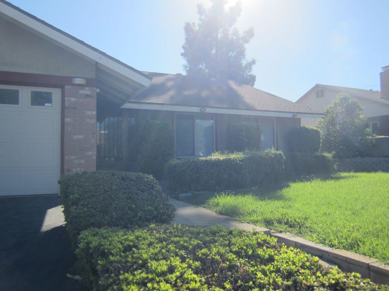 2149 S Buena Vista Ave - Photo 4 of 48