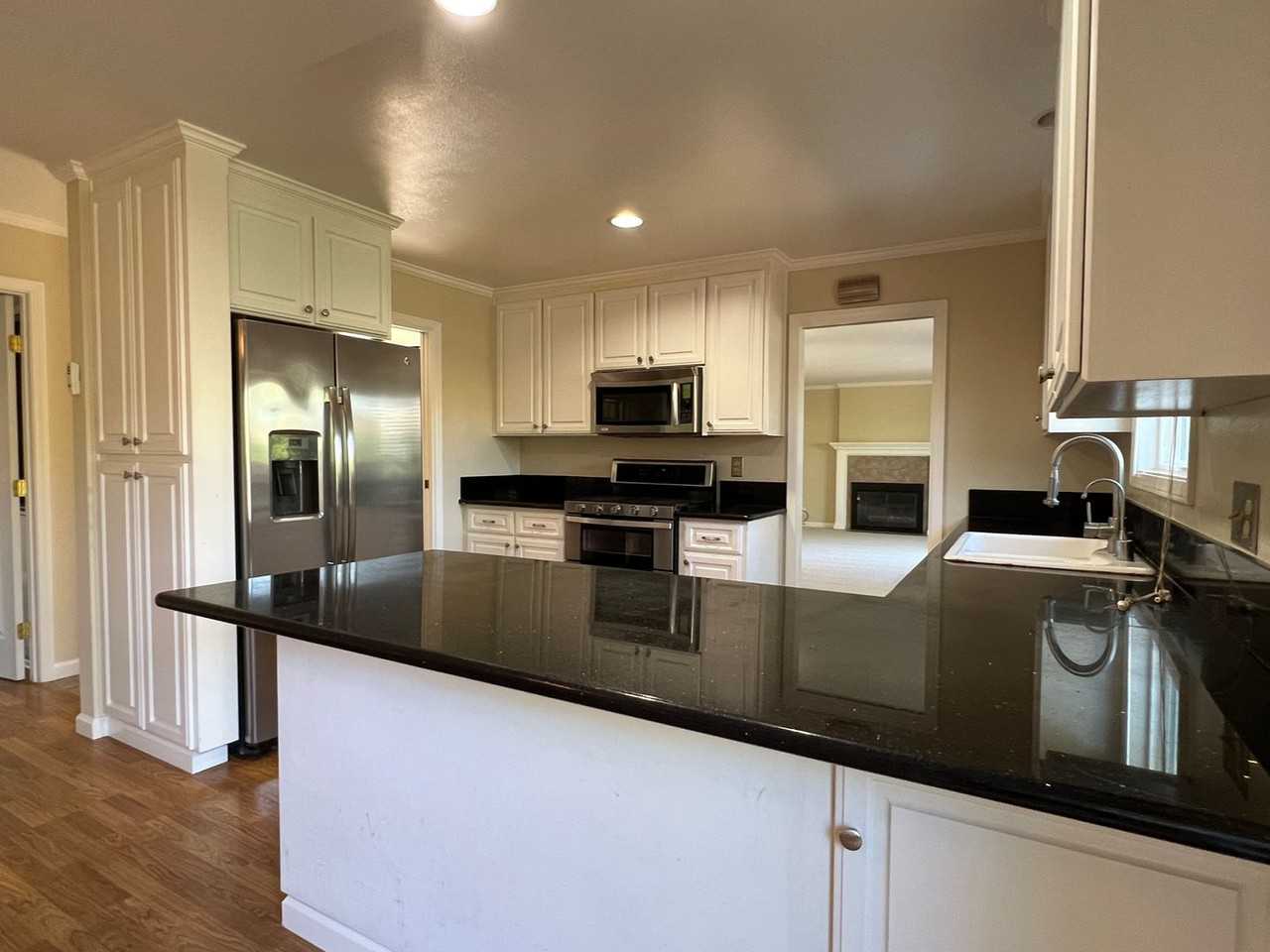 6506 Camden Ave - Photo 2 of 14