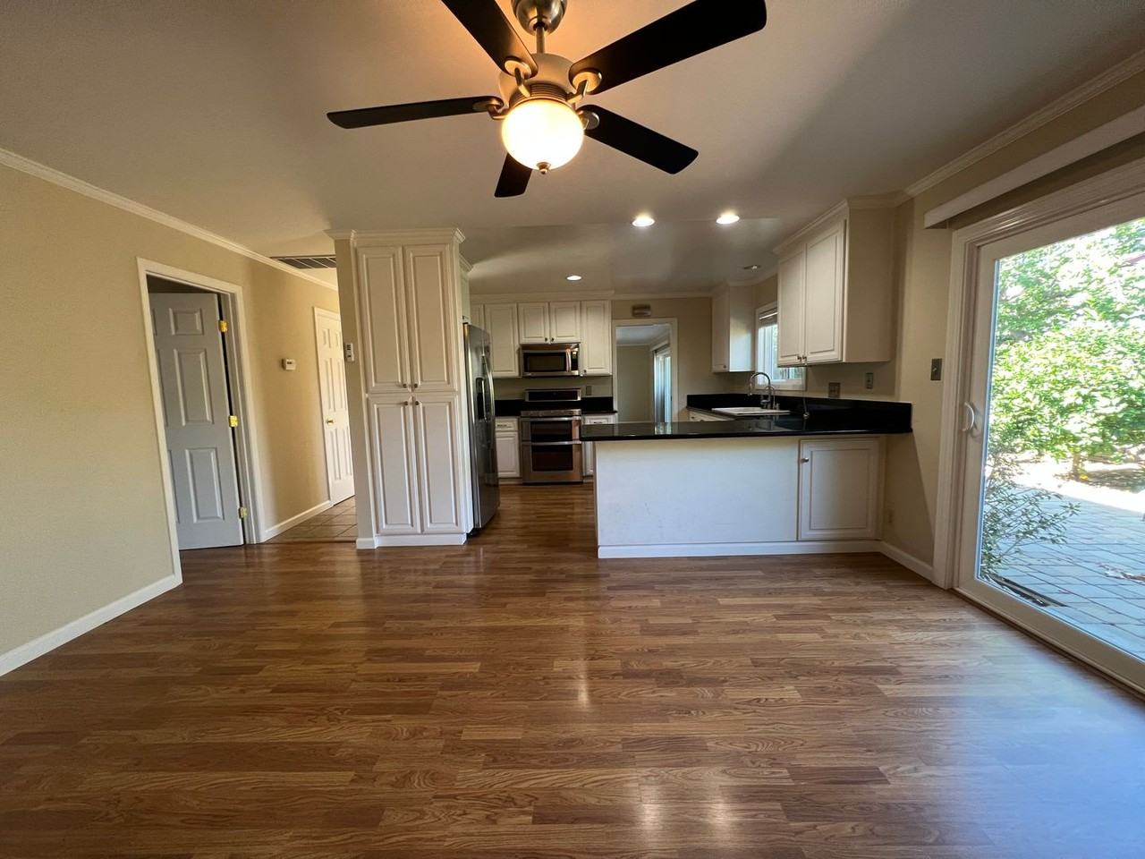 6506 Camden Ave - Photo 7 of 14
