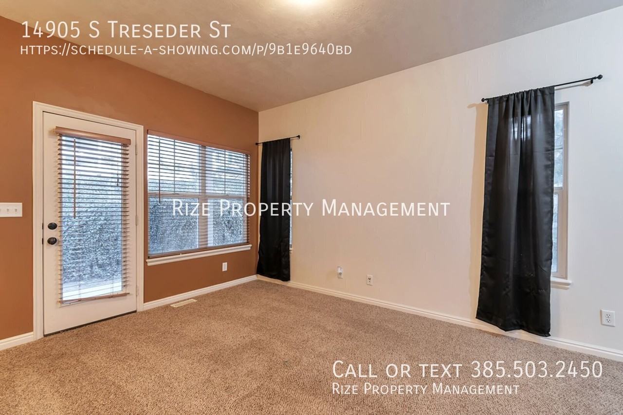 14905 S Treseder St - Photo 4 of 17