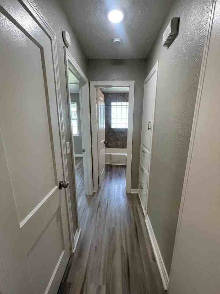 1133 Arkansas St - Photo 5 of 11