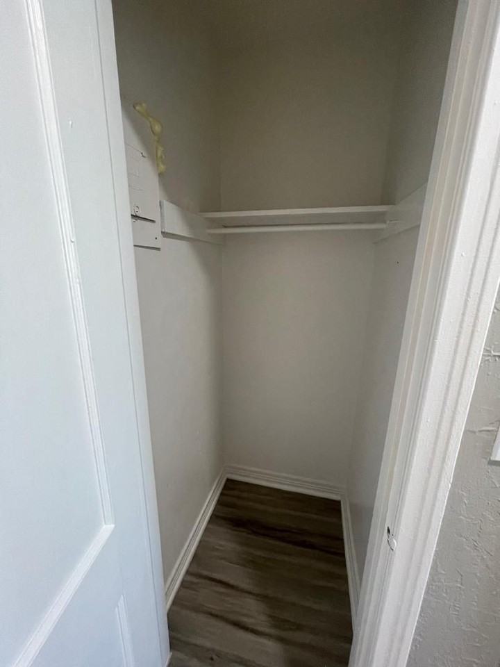 1133 Arkansas St - Photo 6 of 11