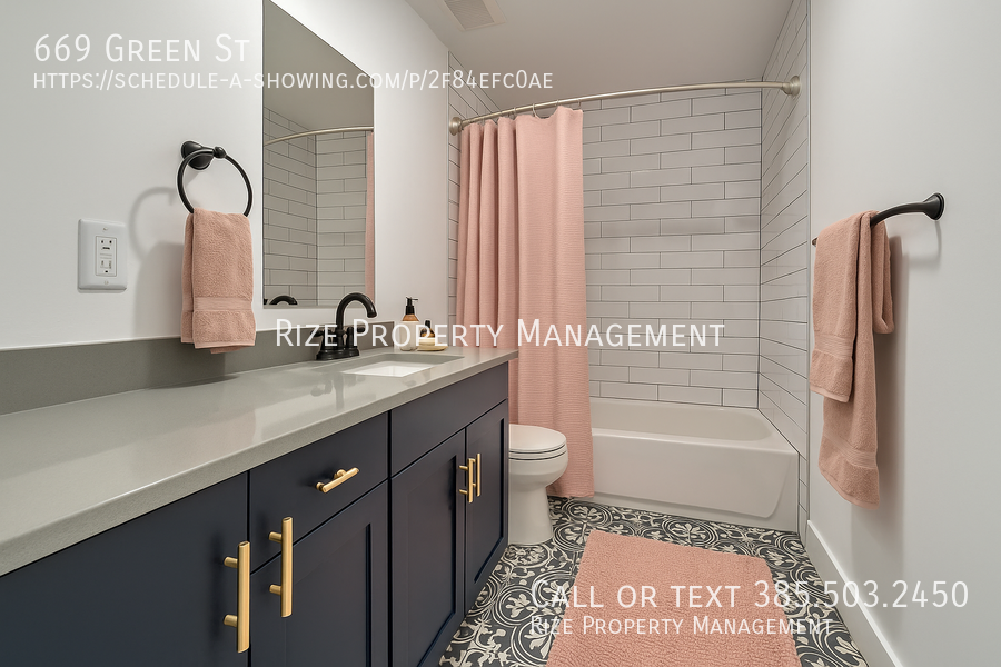 669 Green St - Photo 7 of 11