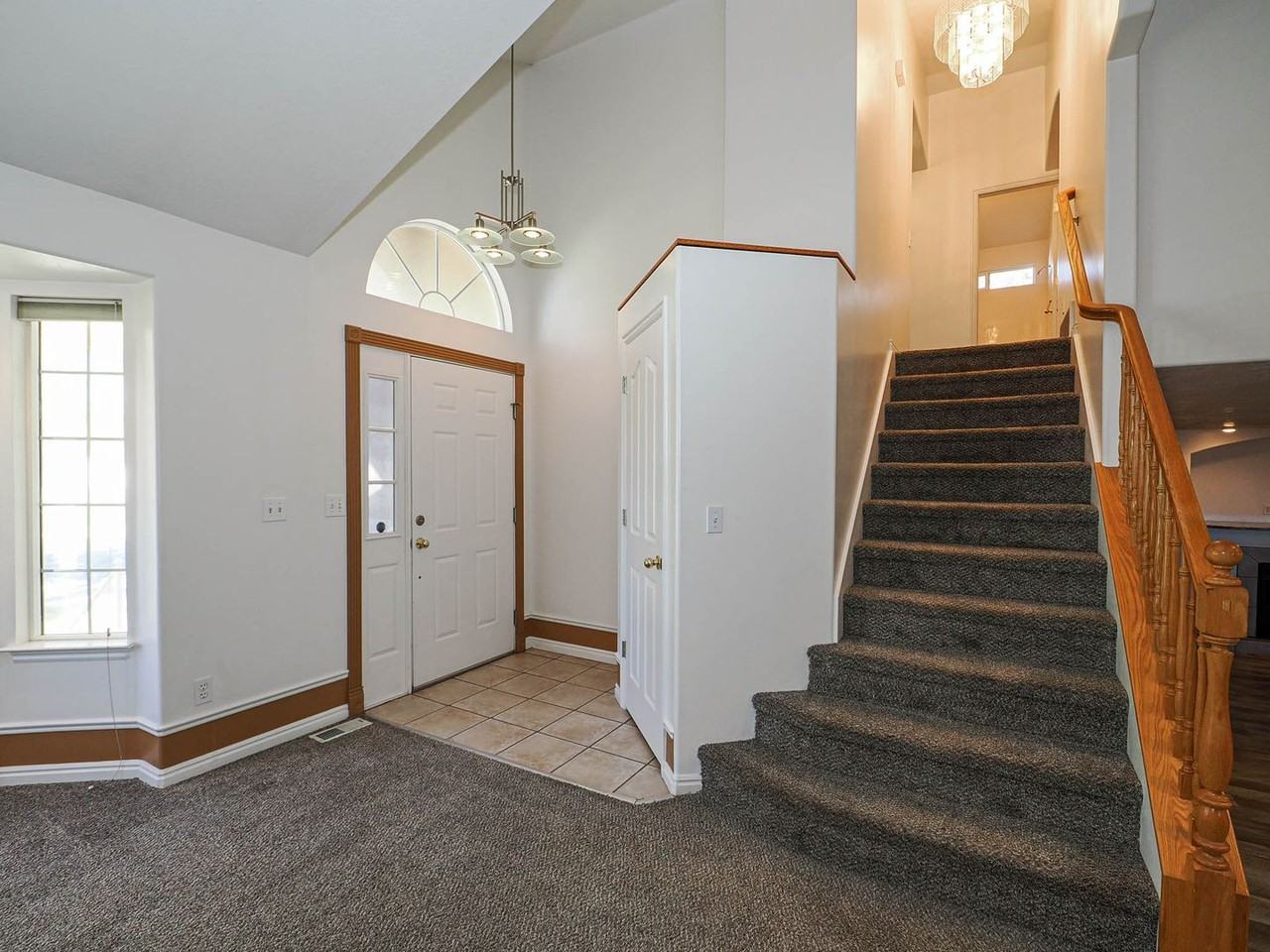 8259 S Alba Lucia Dr - Photo 4 of 50