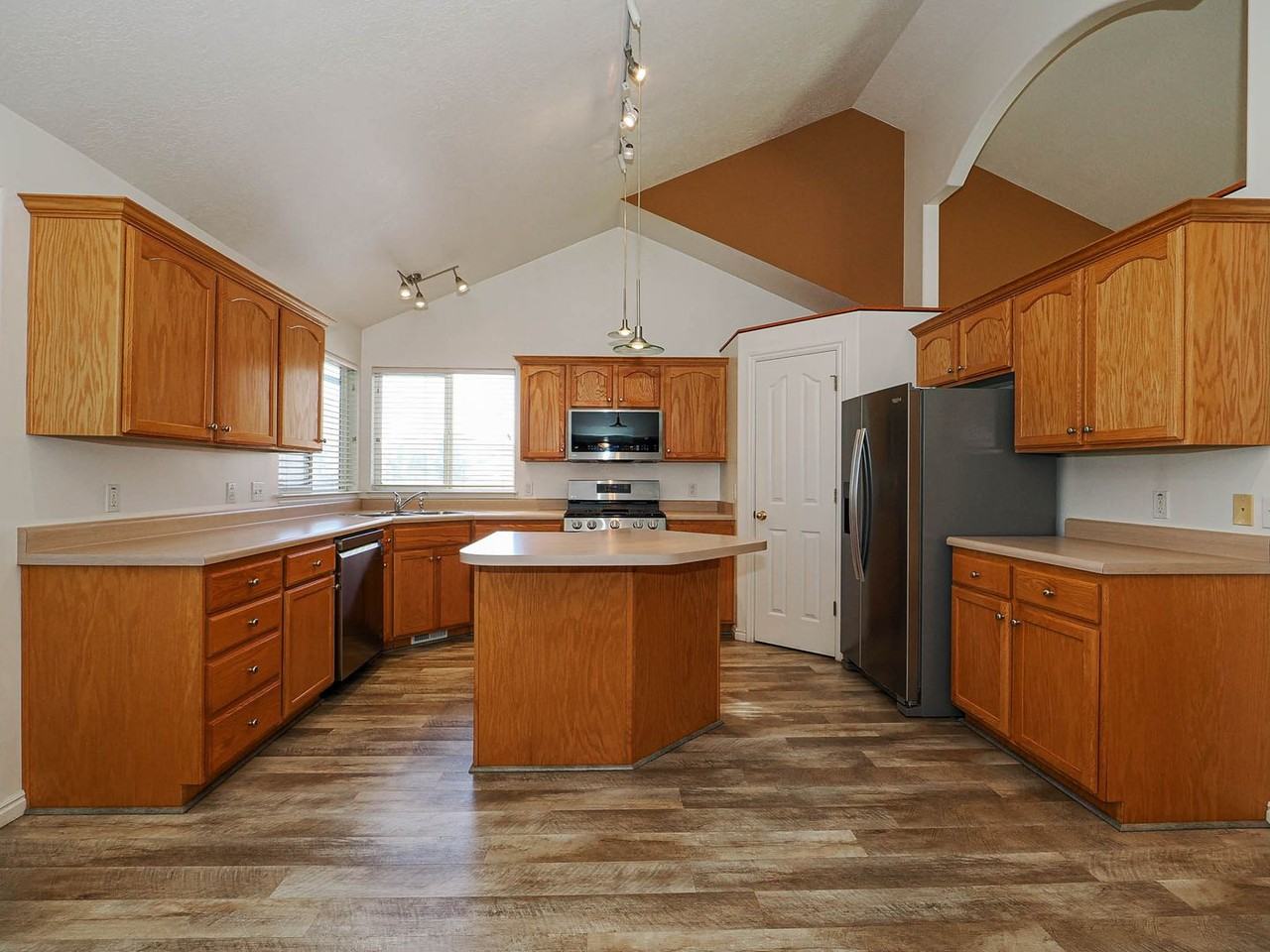8259 S Alba Lucia Dr - Photo 6 of 50