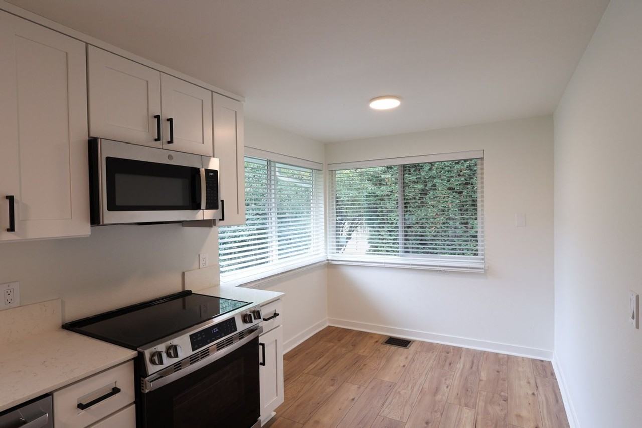 7531 13th Ave Sw - Photo 3 of 20