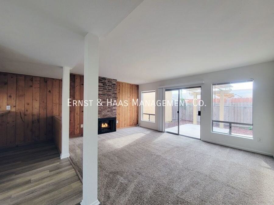 2105 Huntington St #B - Photo 3 of 28