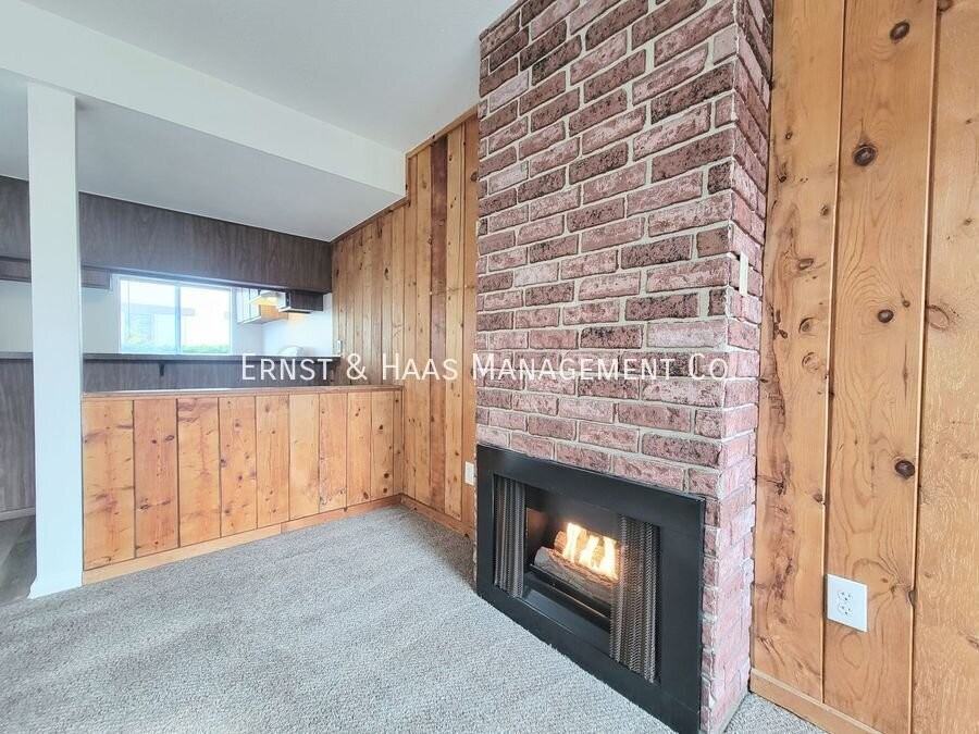 2105 Huntington St #B - Photo 7 of 28