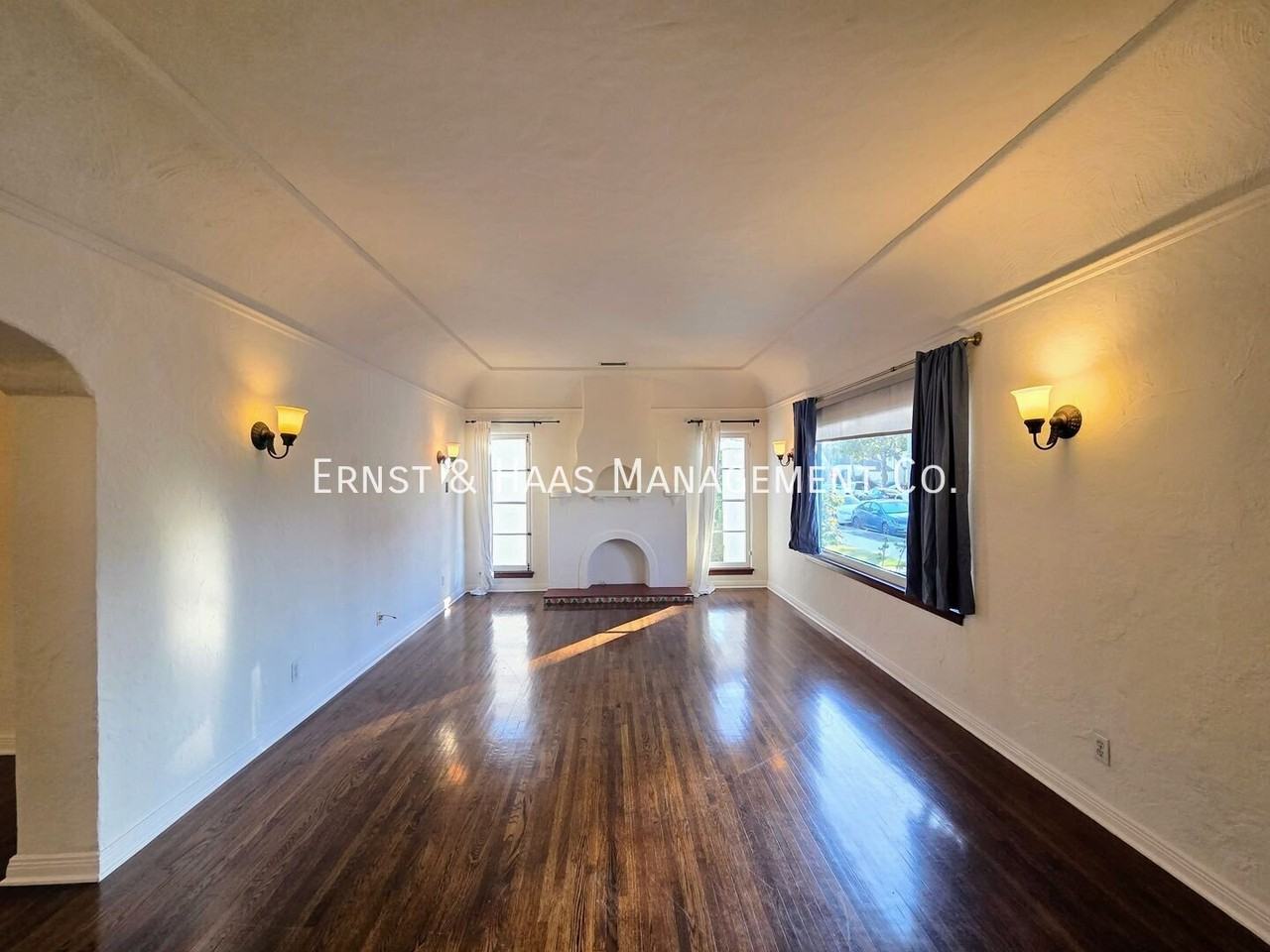 152 Granada Ave - Photo 5 of 27