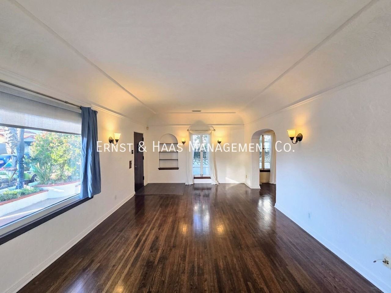 152 Granada Ave - Photo 6 of 27