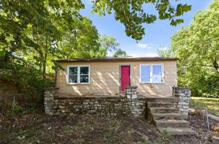 1134 Merriam Ln - Photo 1 of 1