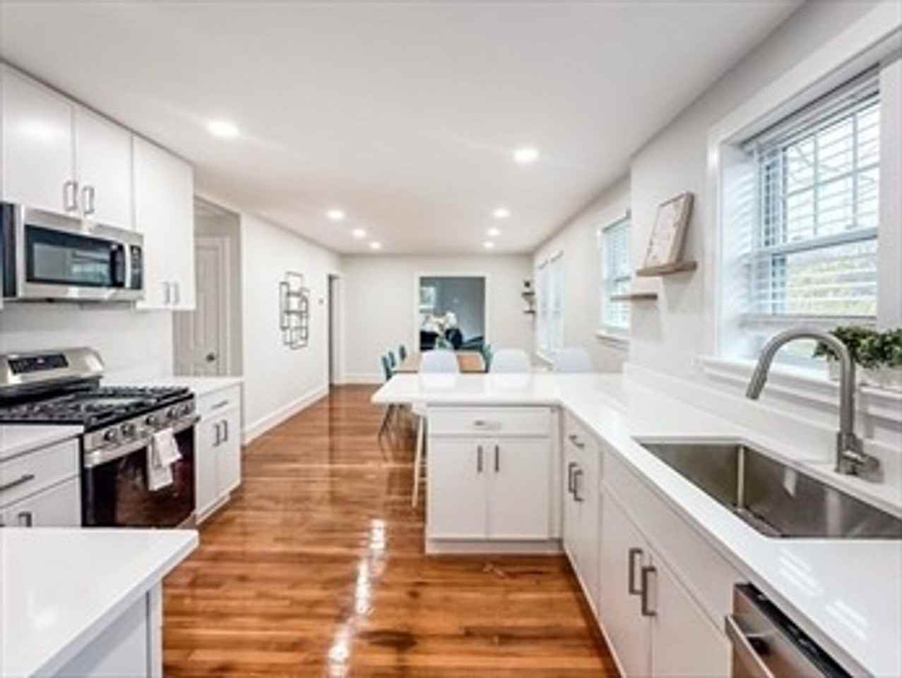 67 Saint James Cir - Photo 4 of 11
