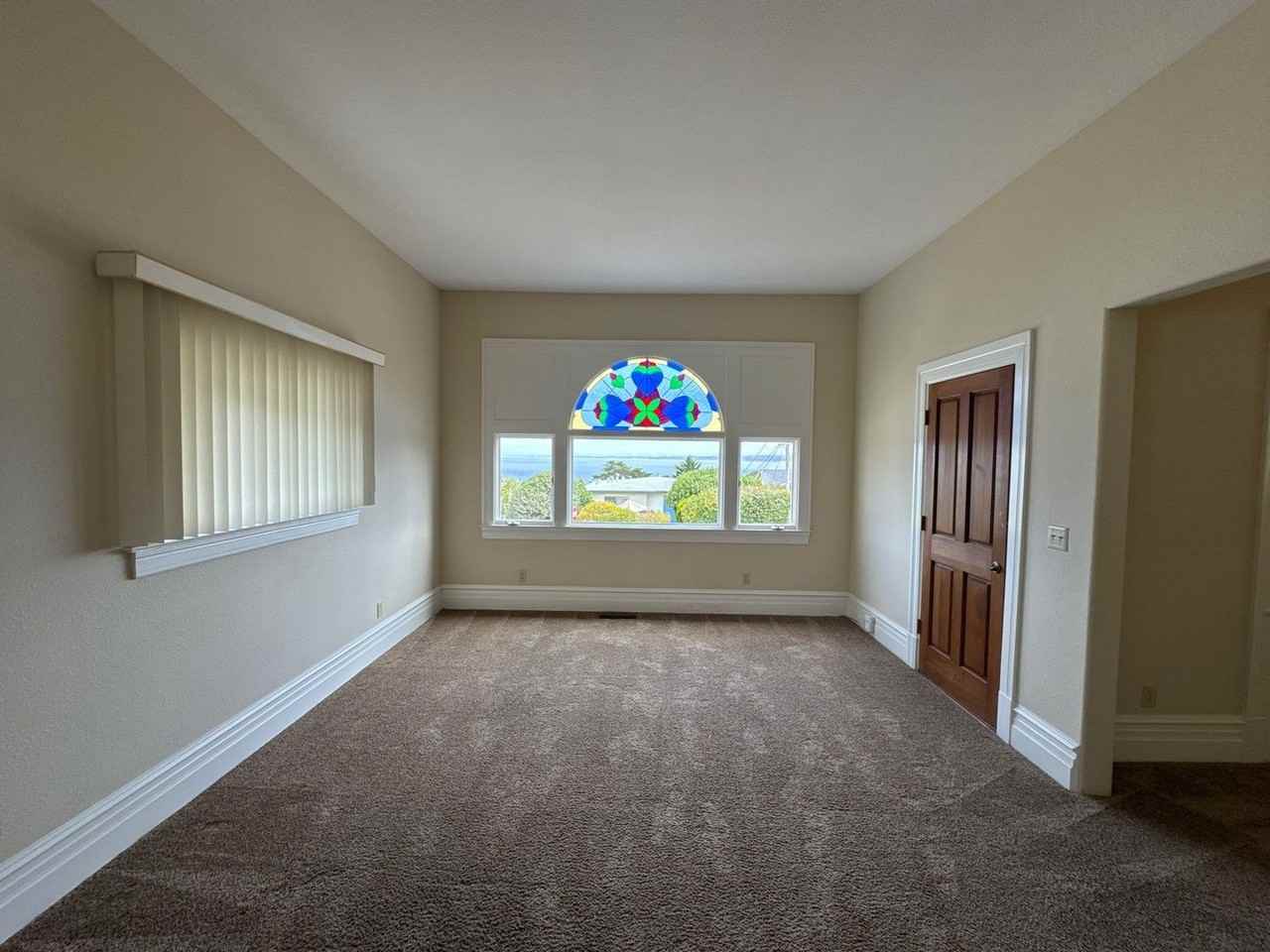 499 Laine St - Photo 2 of 21