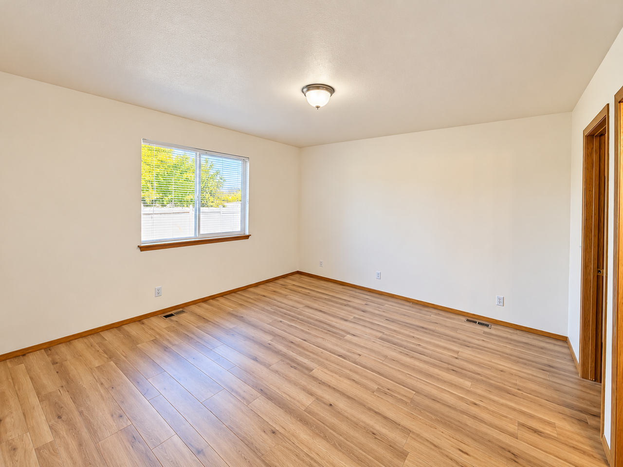 2365 E Bremington St - Photo 7 of 19