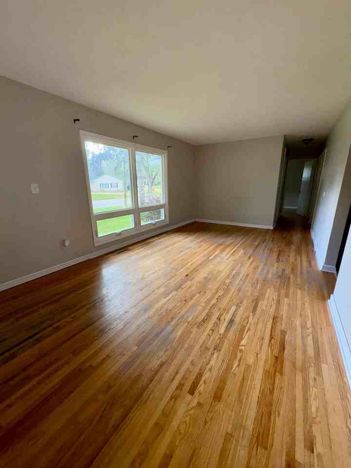 3311 Pridemore Dr - Photo 2 of 11