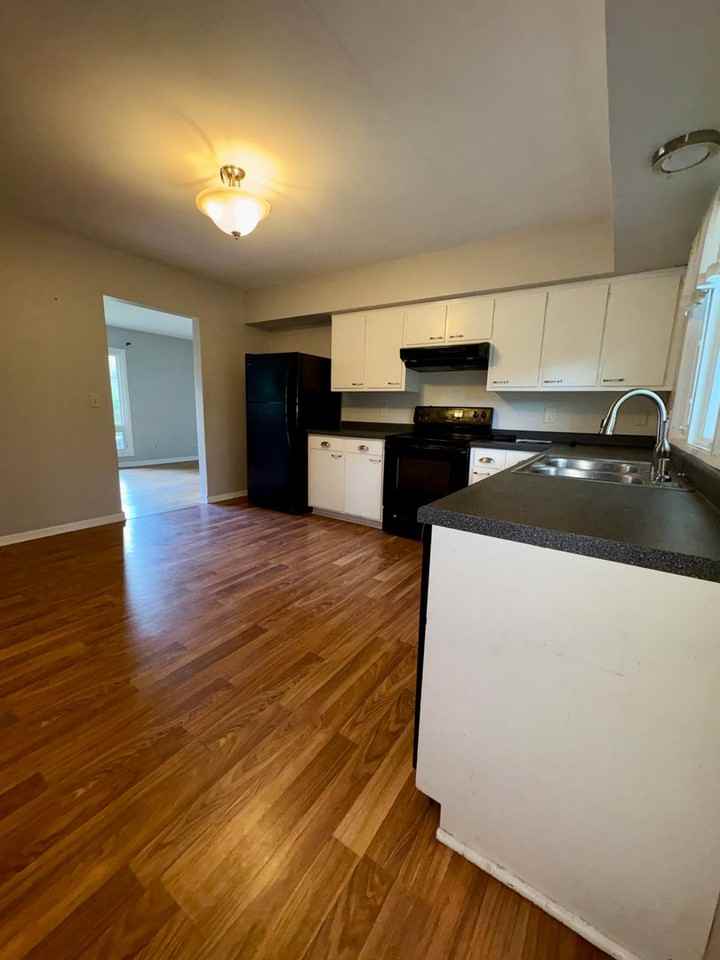 3311 Pridemore Dr - Photo 3 of 11