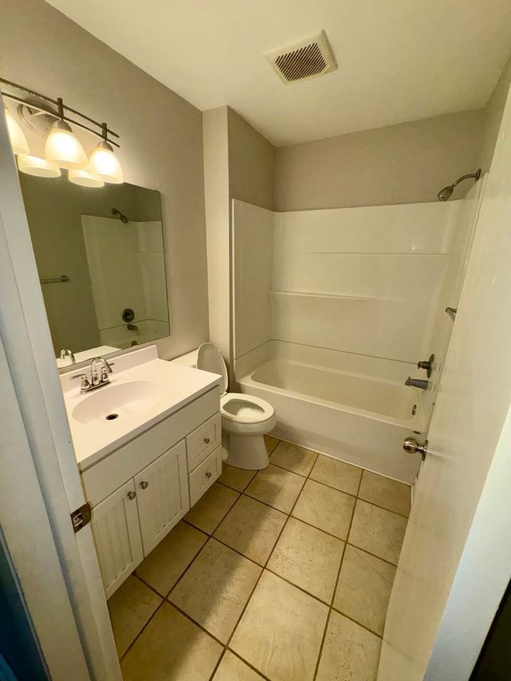 3311 Pridemore Dr - Photo 4 of 11