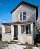 featured image of 1226 N Grand River Ave