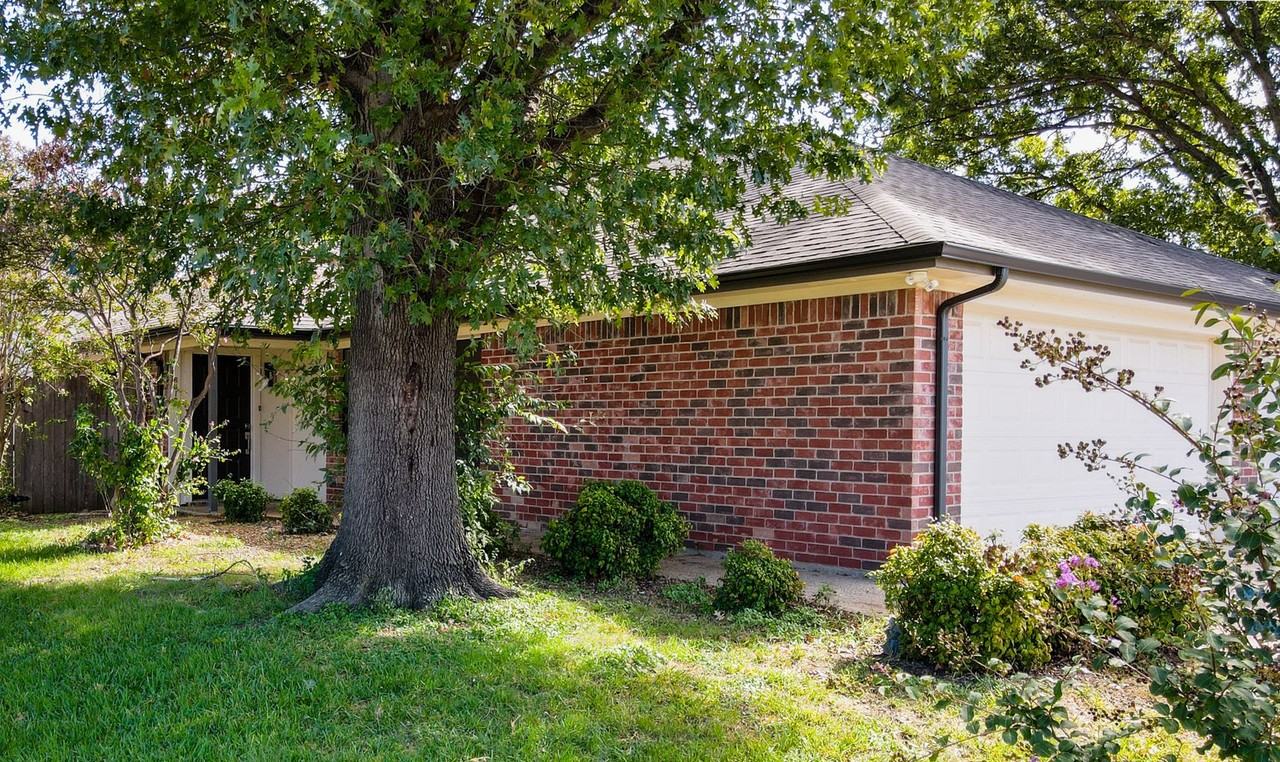 6618 6616/6618 Parkview Lane - 6618 Parkview Lane - Photo 2 of 20
