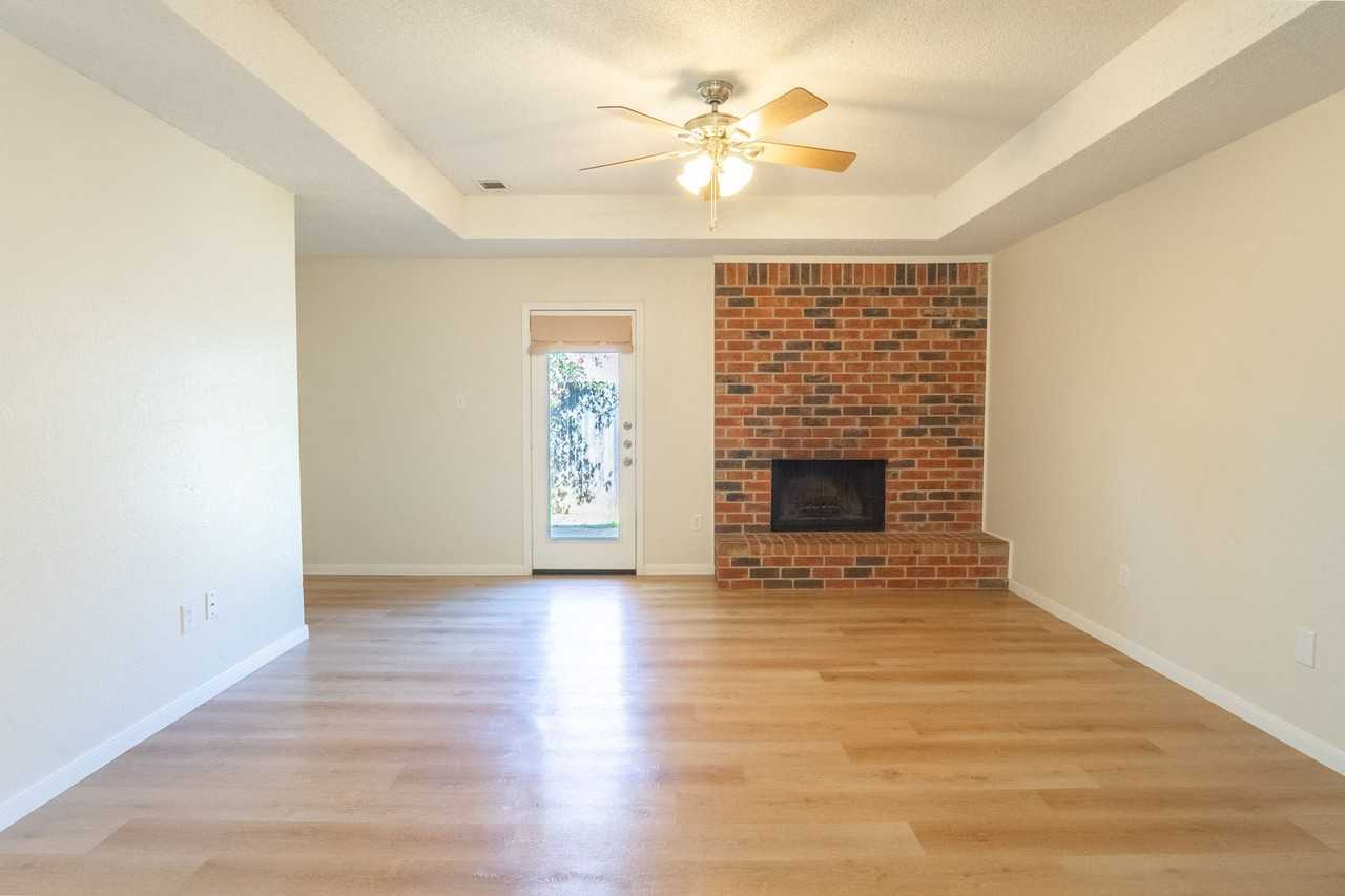 6618 6616/6618 Parkview Lane - 6618 Parkview Lane - Photo 5 of 20