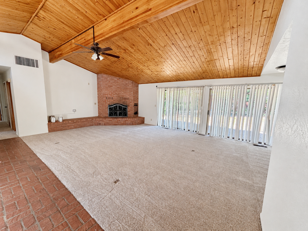 35 Edgewood Cir - Photo 4 of 32