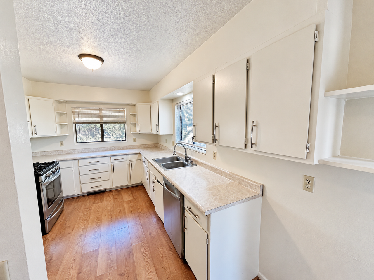 35 Edgewood Cir - Photo 6 of 32