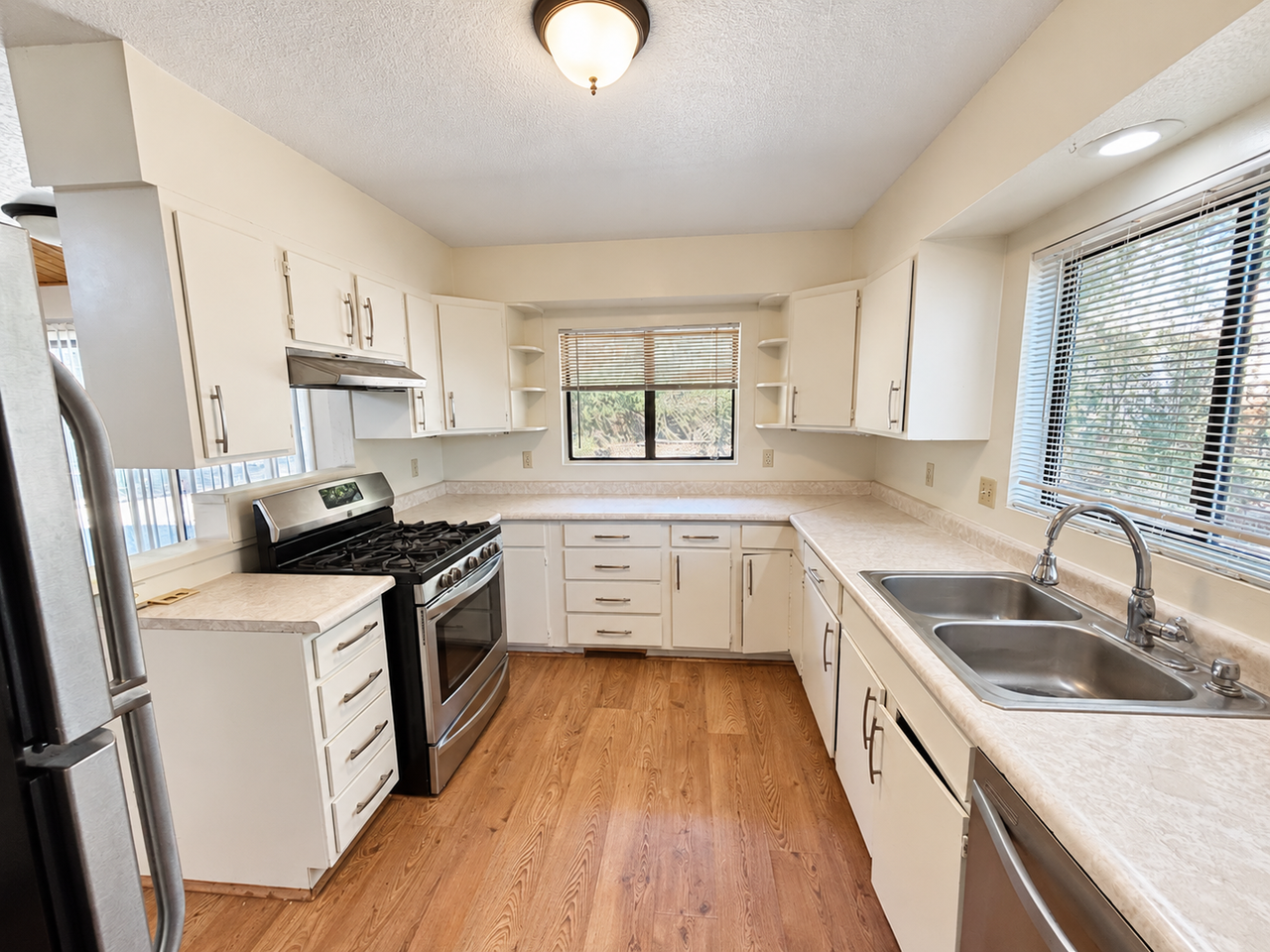 35 Edgewood Cir - Photo 7 of 32