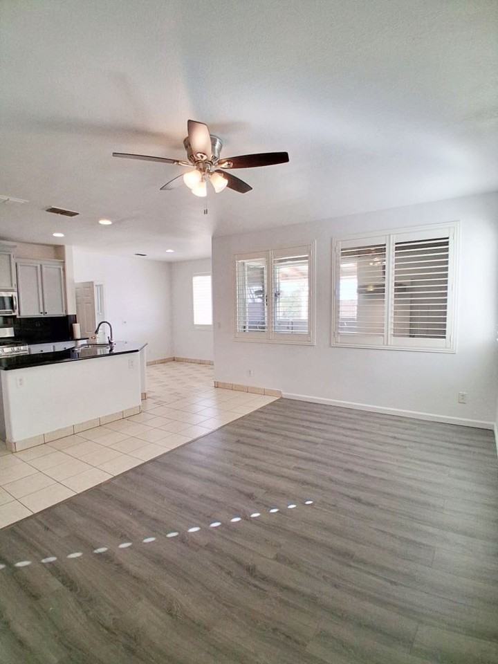 2551 S Lind Ave - Photo 5 of 30