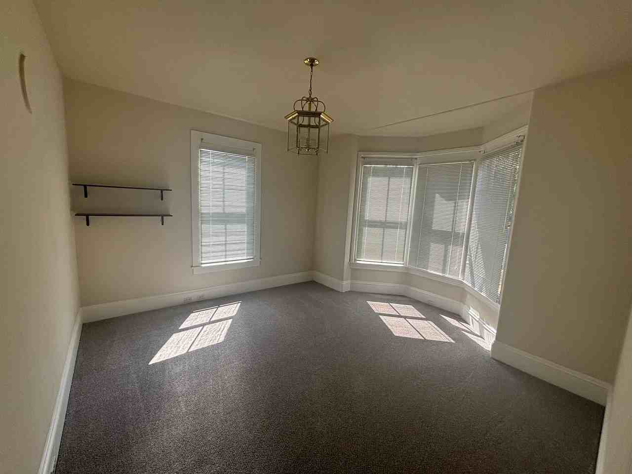 322 Castillo St - Photo 3 of 10