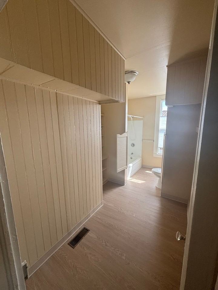 322 Castillo St - Photo 4 of 10