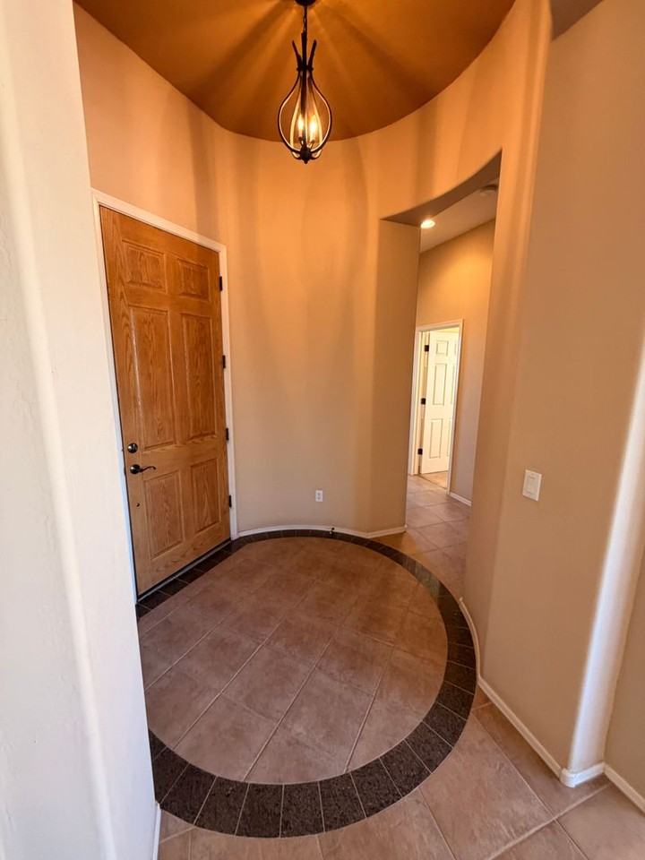 32613 N 23rd Ln - Photo 4 of 38