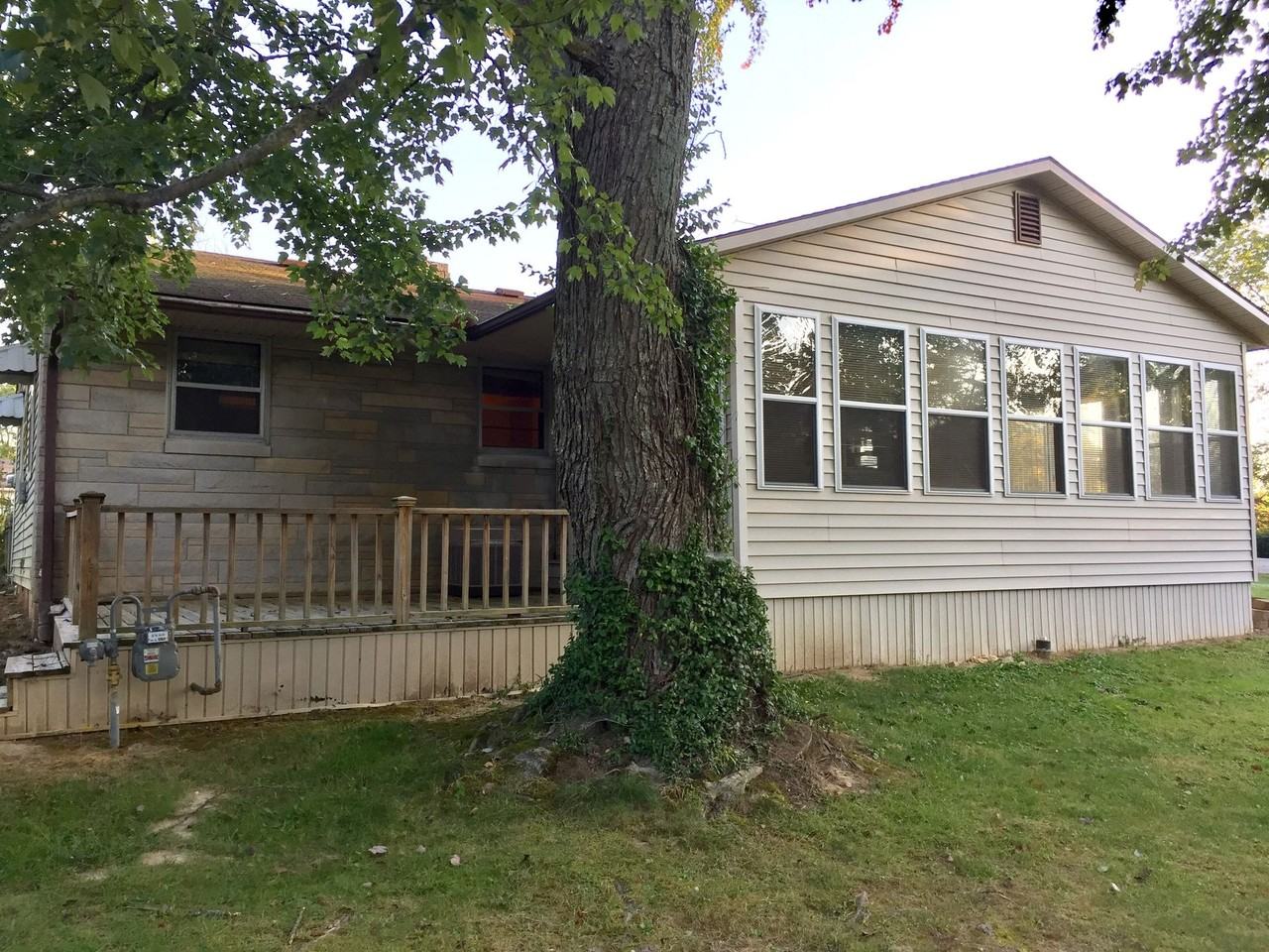 141 N Overhill Dr - Photo 7 of 34