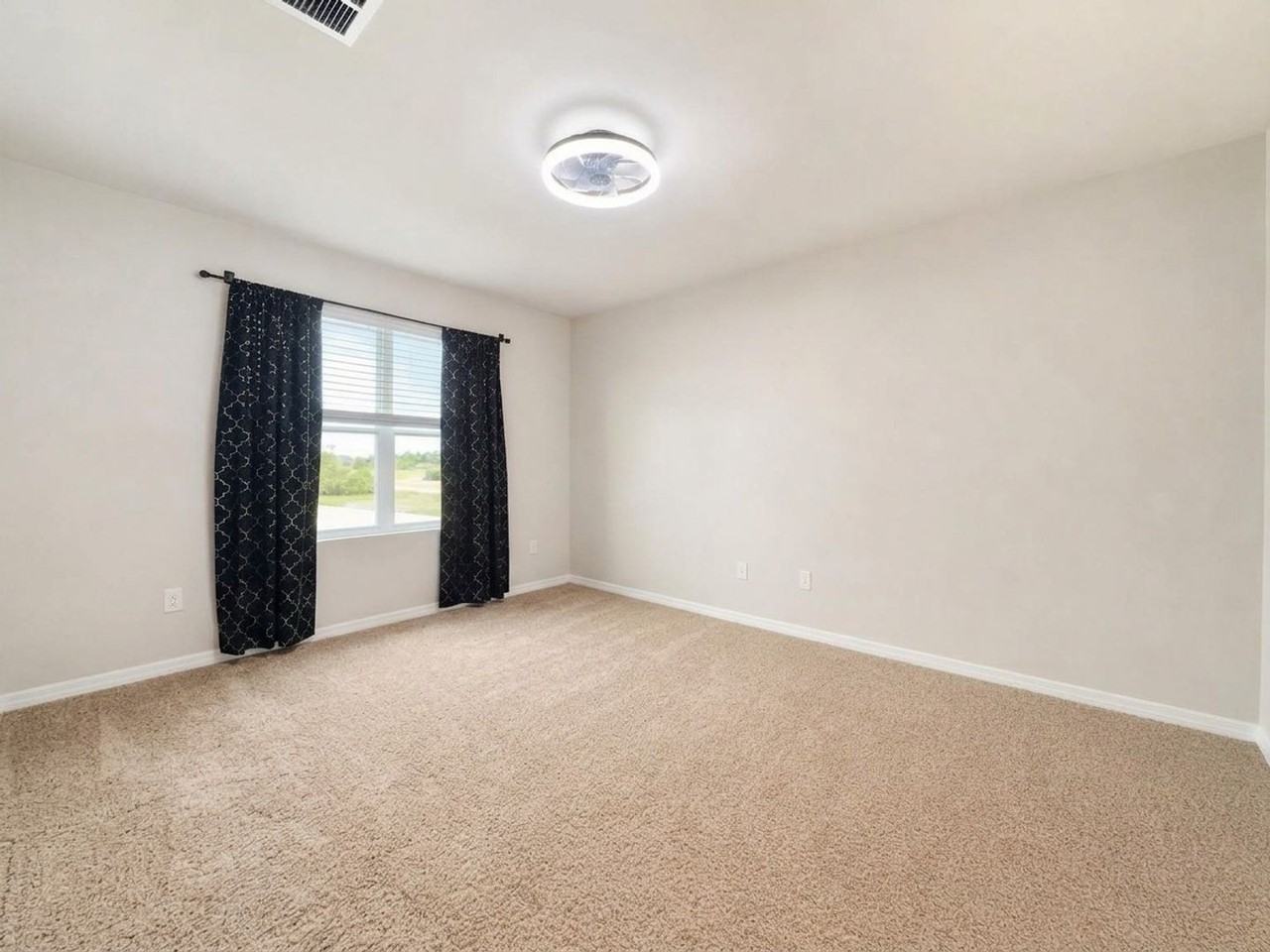4121 68th Ave Ne - Photo 5 of 44