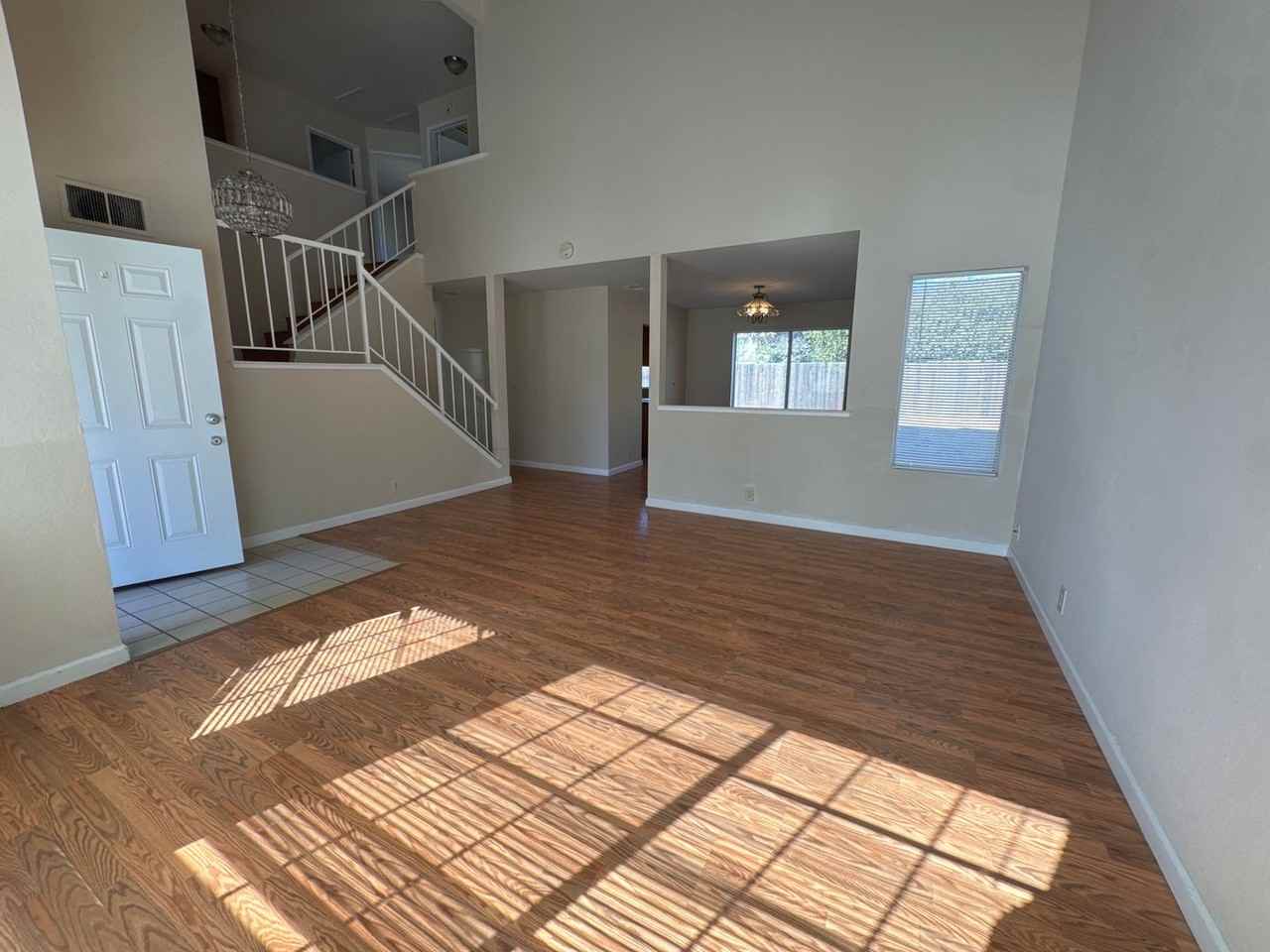 640 Angelina Way - Photo 5 of 47