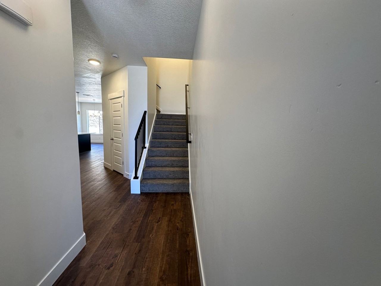 5339 S Acacia Dr - Photo 3 of 50
