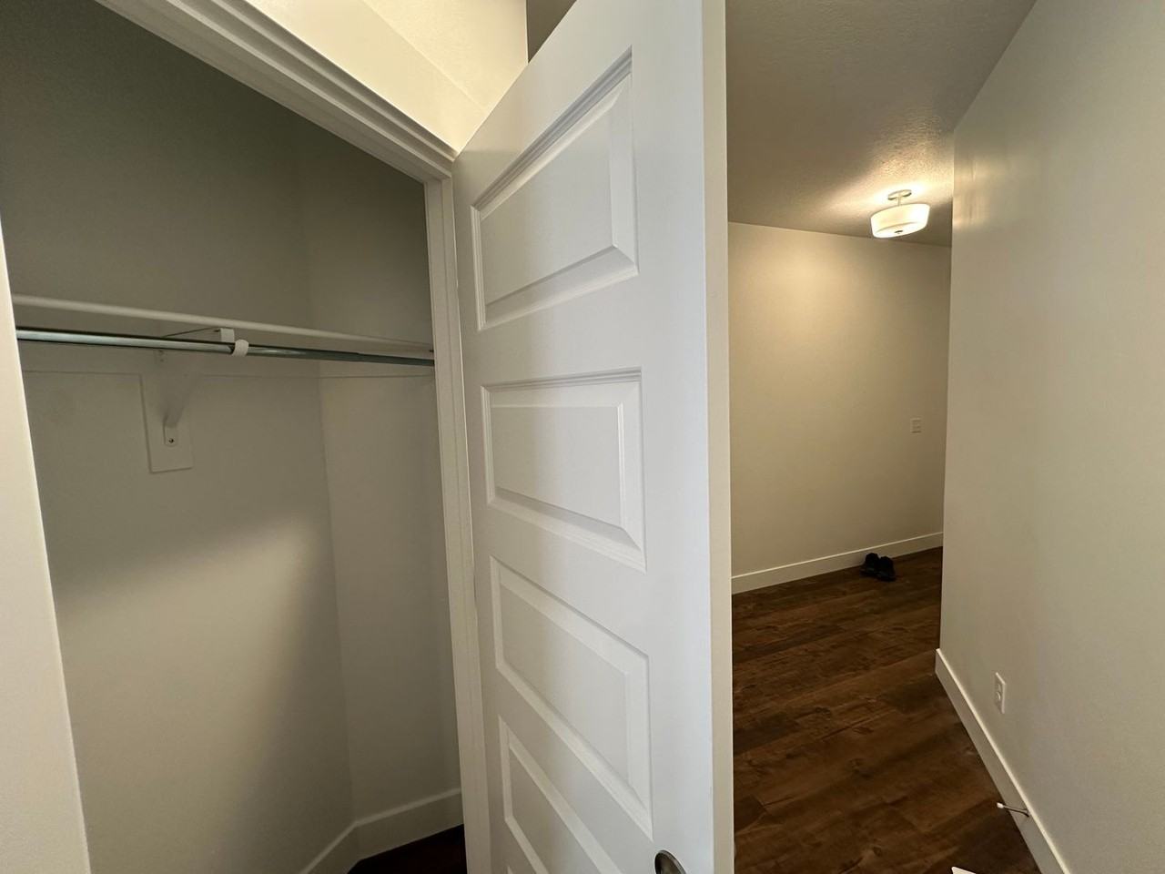 5339 S Acacia Dr - Photo 5 of 50