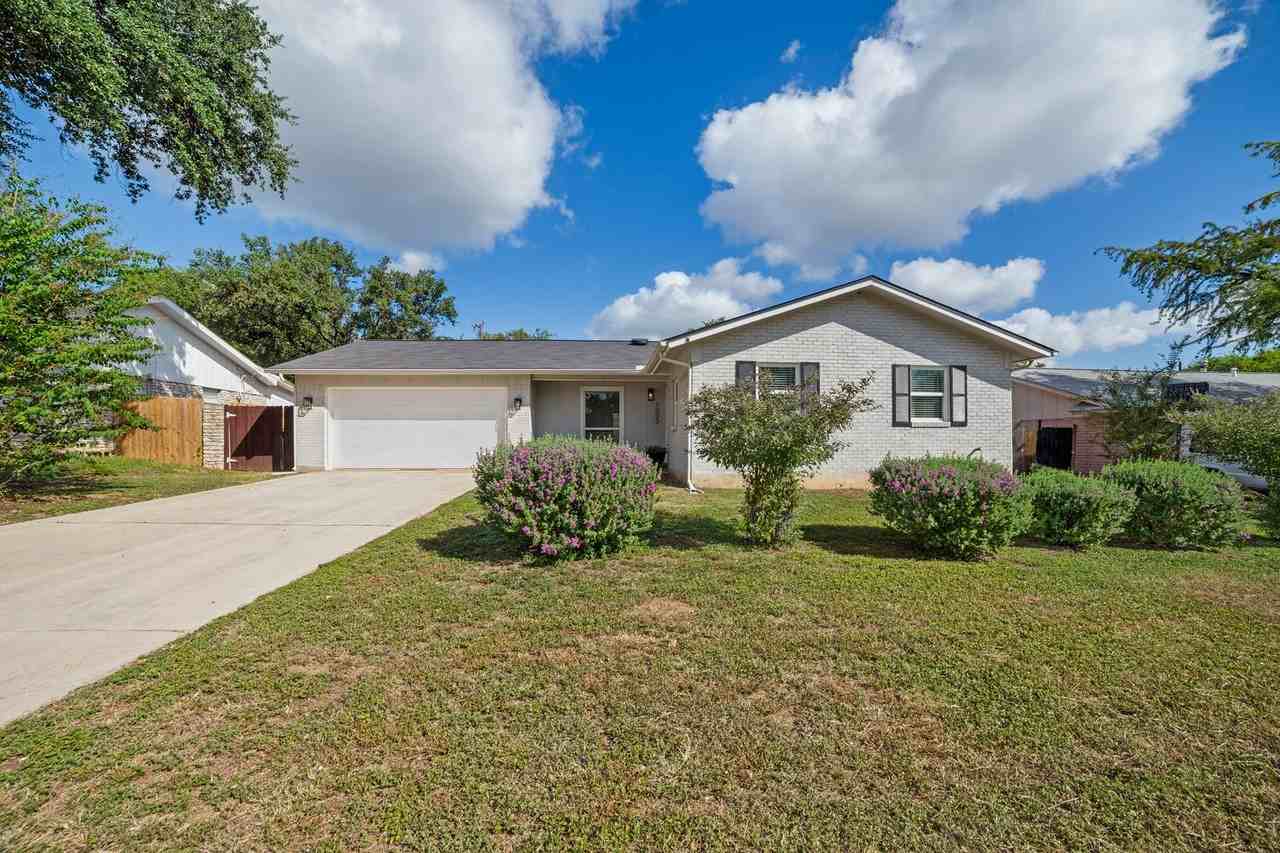 1023 Morey Peak Dr - Photo 2 of 25