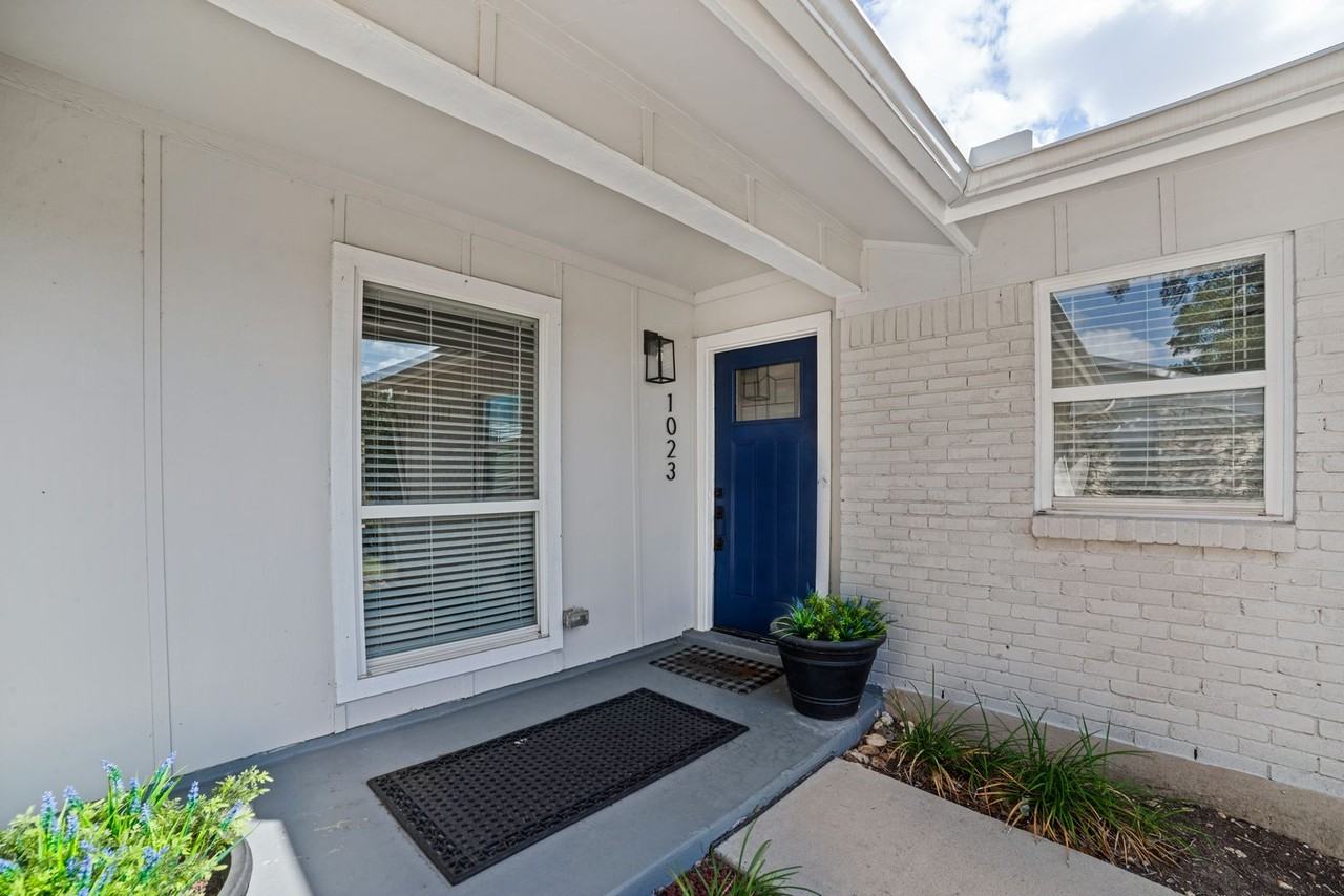 1023 Morey Peak Dr - Photo 4 of 25