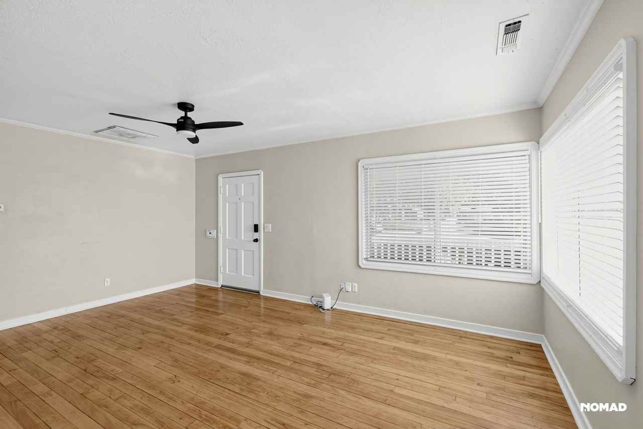 1339 Laburnum Ave - Photo 7 of 35